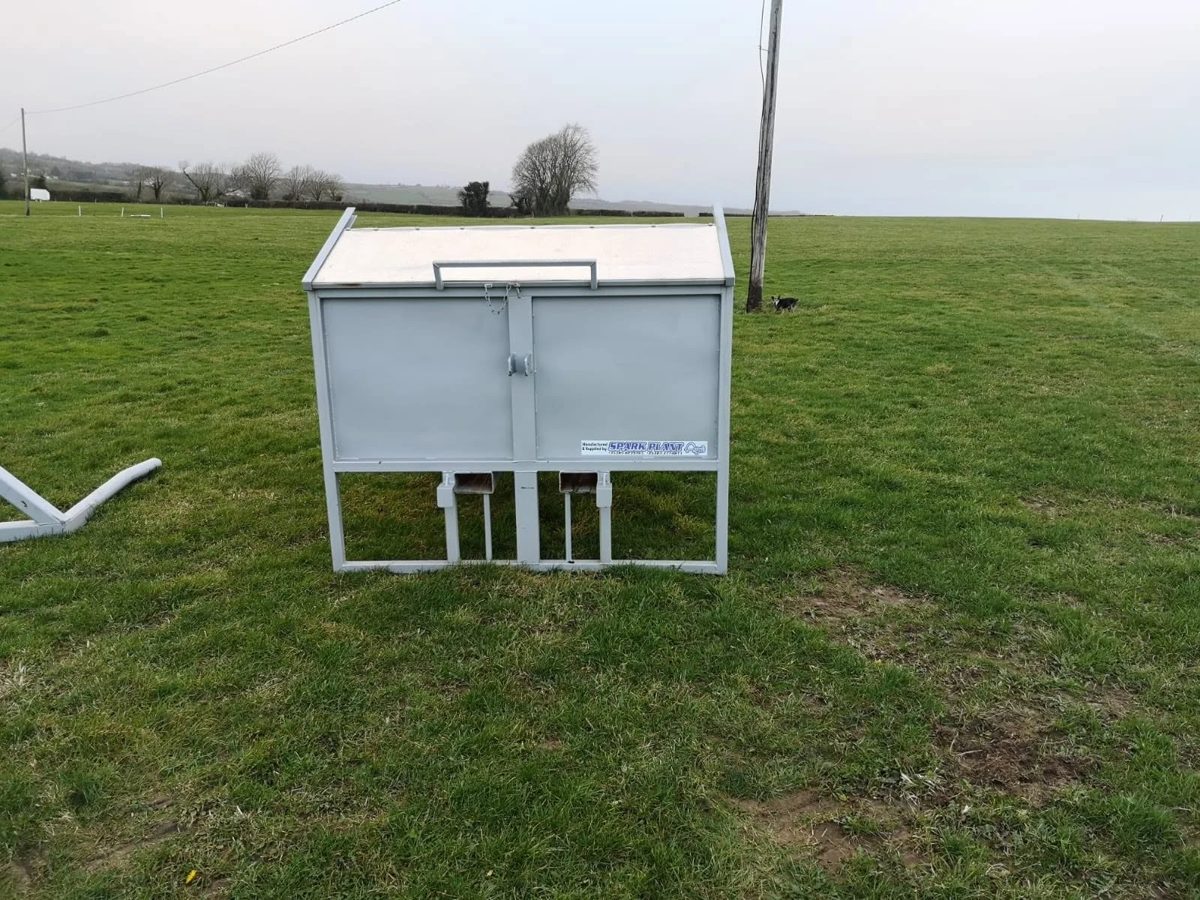 Calf creep feeders